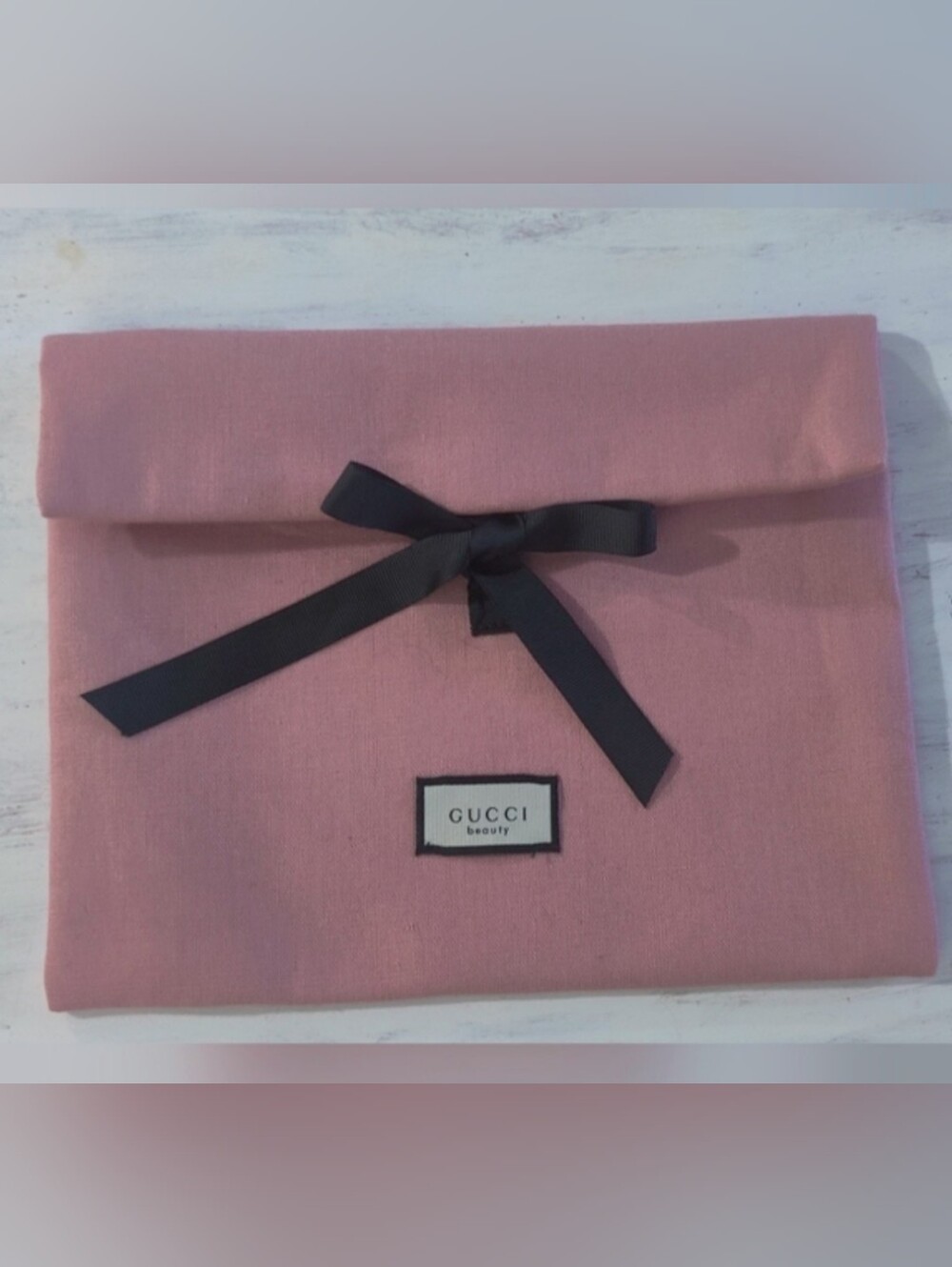Gucci Pink Pouch with Black Bow - Picture 2 of 7